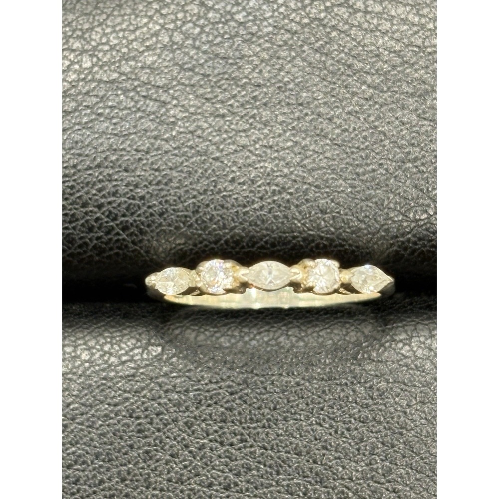 Vintage Sterling Silver Cubic Zirconia Band Ring Size 6.5 E6